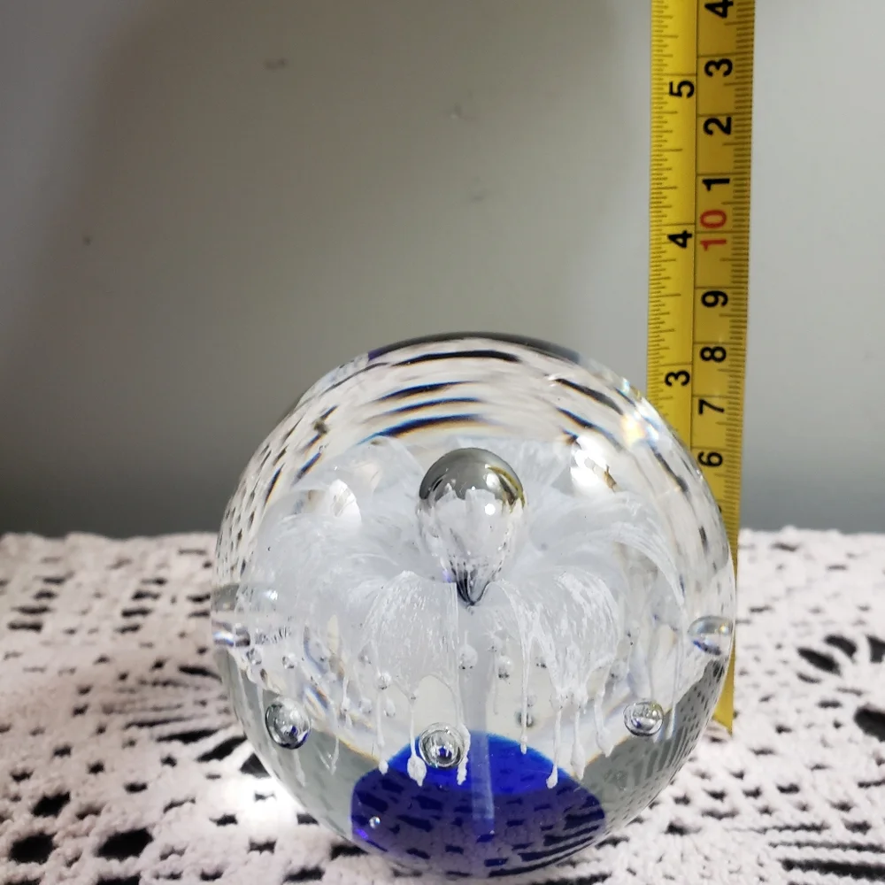 Vintage Pier 1 Art Glass Paperweight Blue White Flower Burst Controlled Bubbles
